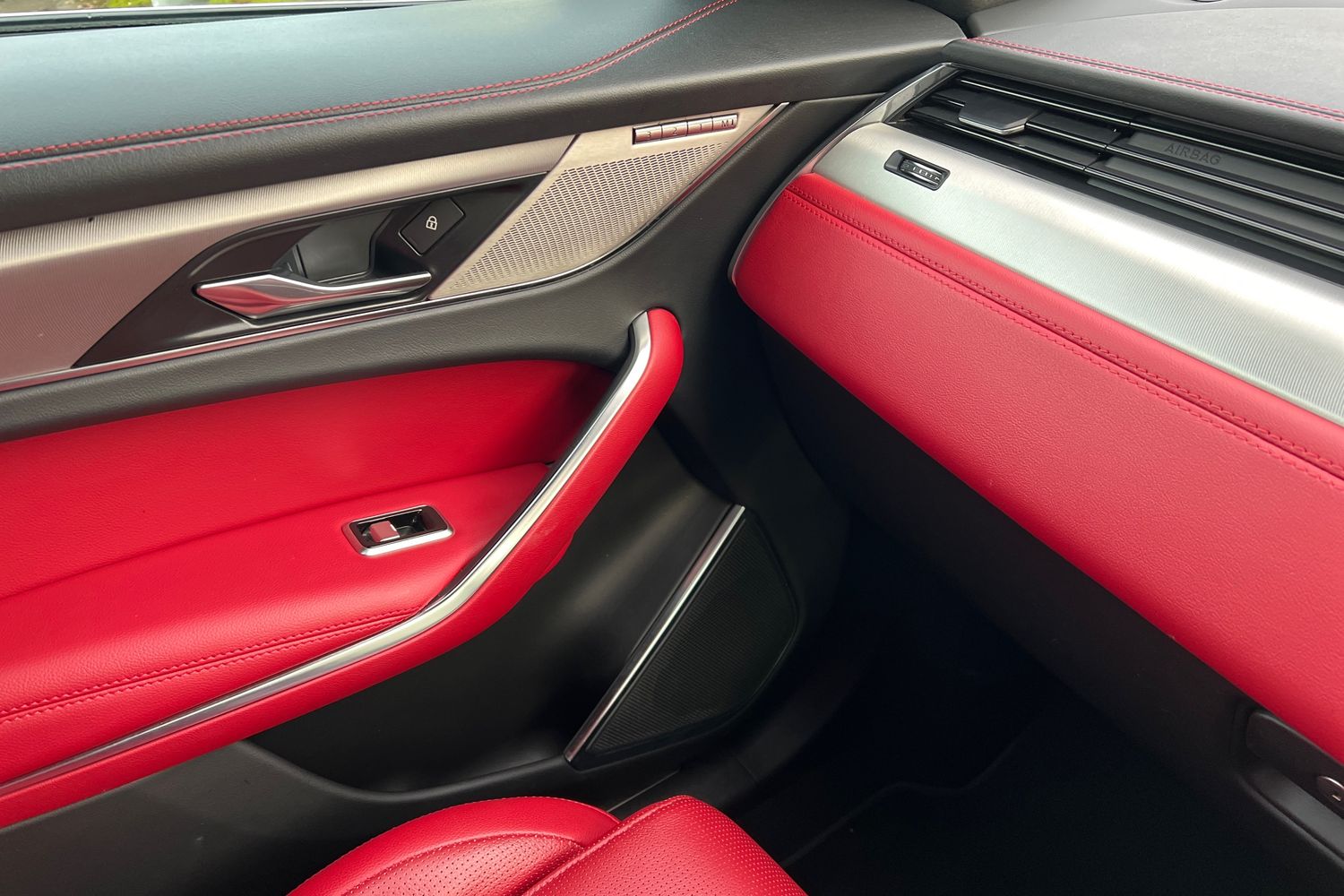 Used Jaguar F-Pace 2021 for sale - 77137715: Photo 32