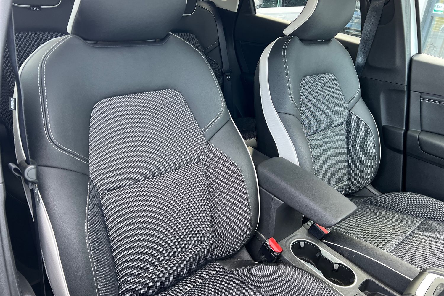 Used Renault Captur 2024 for sale - 76683906: Photo 11