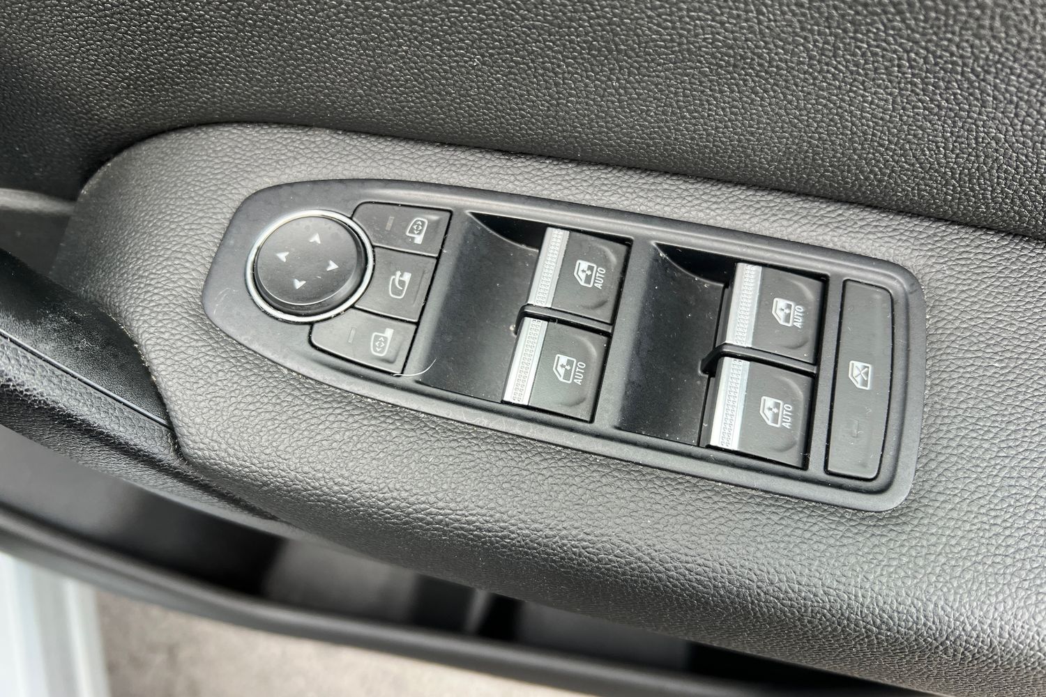 Used Renault Captur 2024 for sale - 76683906: Photo 28