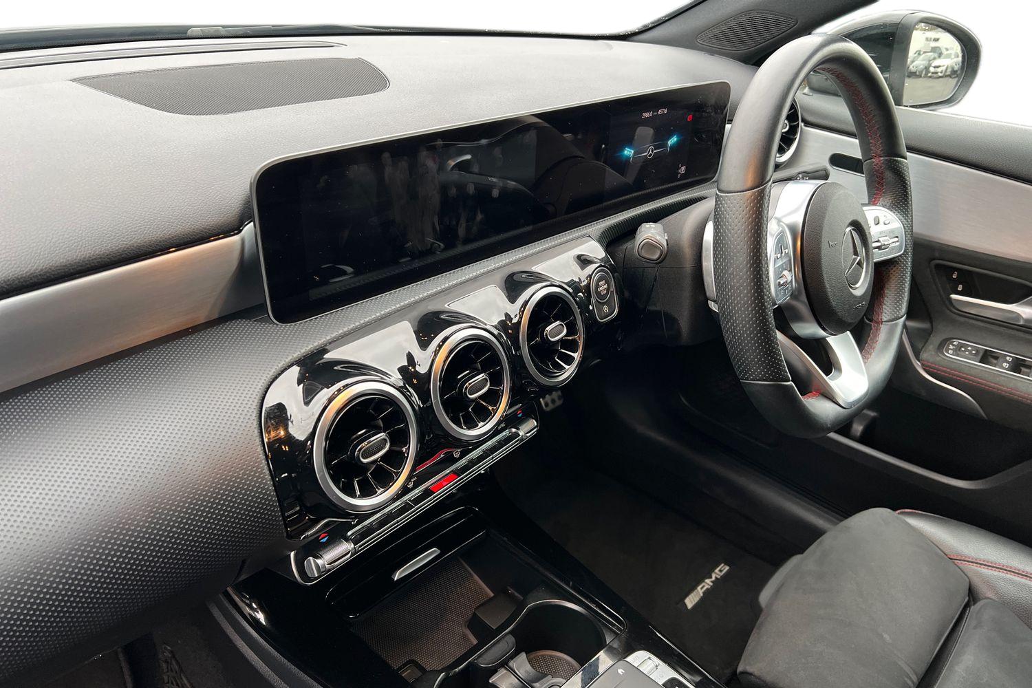 Used Mercedes-Benz A-Class 2018 for sale - 76683899: Photo 2