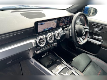 Used Mercedes-Benz GLB 2025 for sale - 79297289: Photo