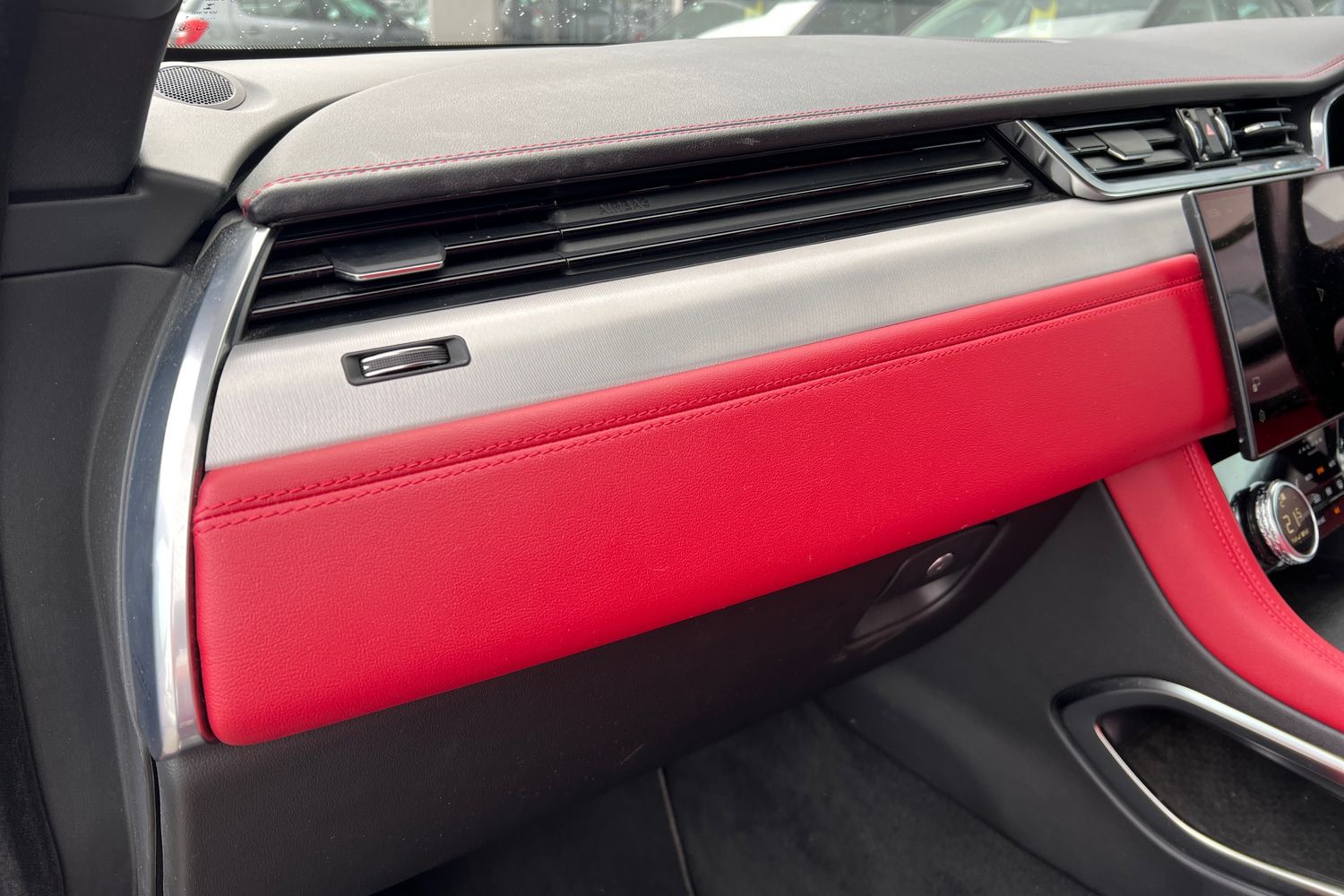 Used Jaguar F-Pace 2021 for sale - 76683874: Photo 18