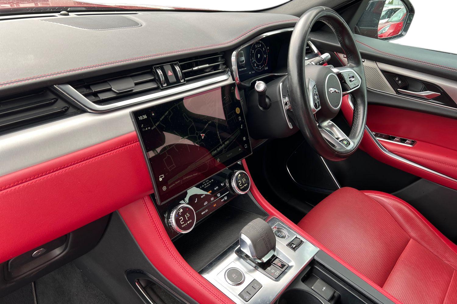 Used Jaguar F-Pace 2021 for sale - 76683874: Photo 2