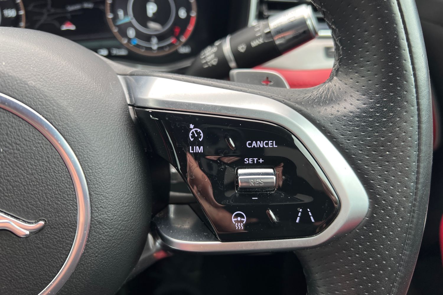 Used Jaguar F-Pace 2021 for sale - 76683874: Photo 36