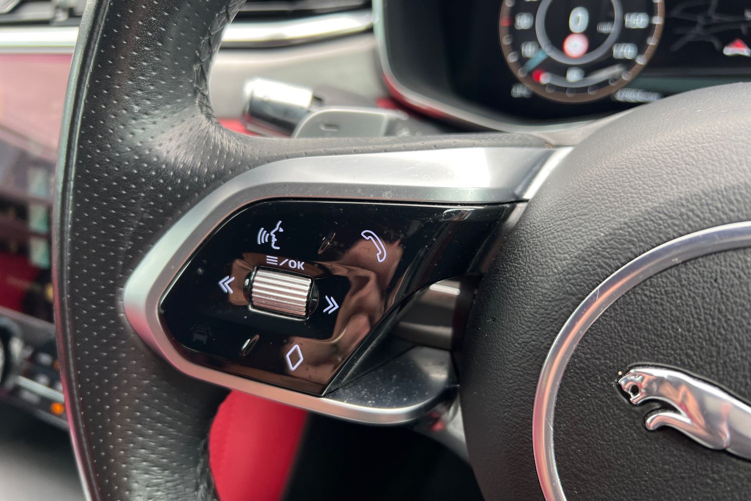 Used Jaguar F-Pace 2021 for sale - 76683874: Photo 37