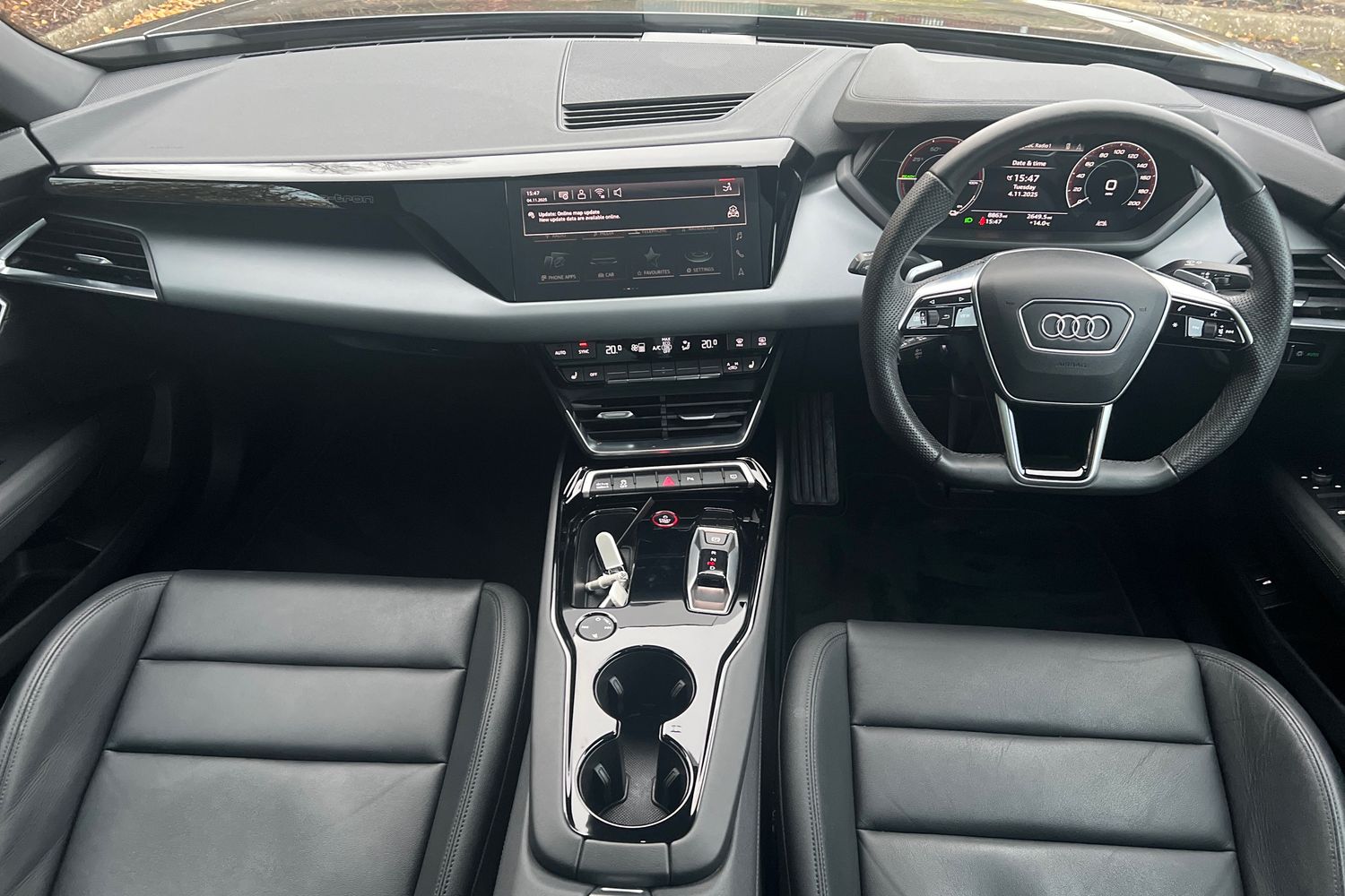 Used Audi e-tron GT 2023 for sale - 76683926: Photo 19