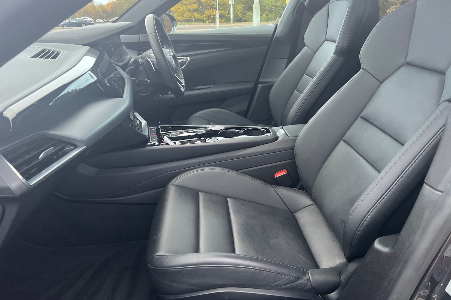 Used Audi e-tron GT 2023 for sale - 76683926: Photo 35