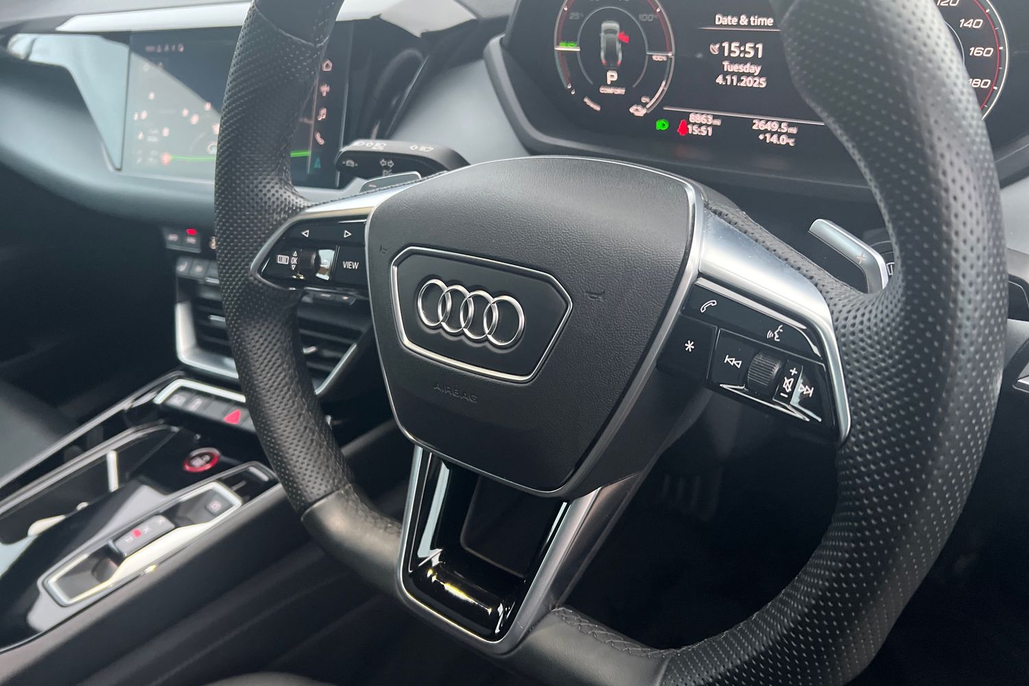 Used Audi e-tron GT 2023 for sale - 76683926: Photo 36