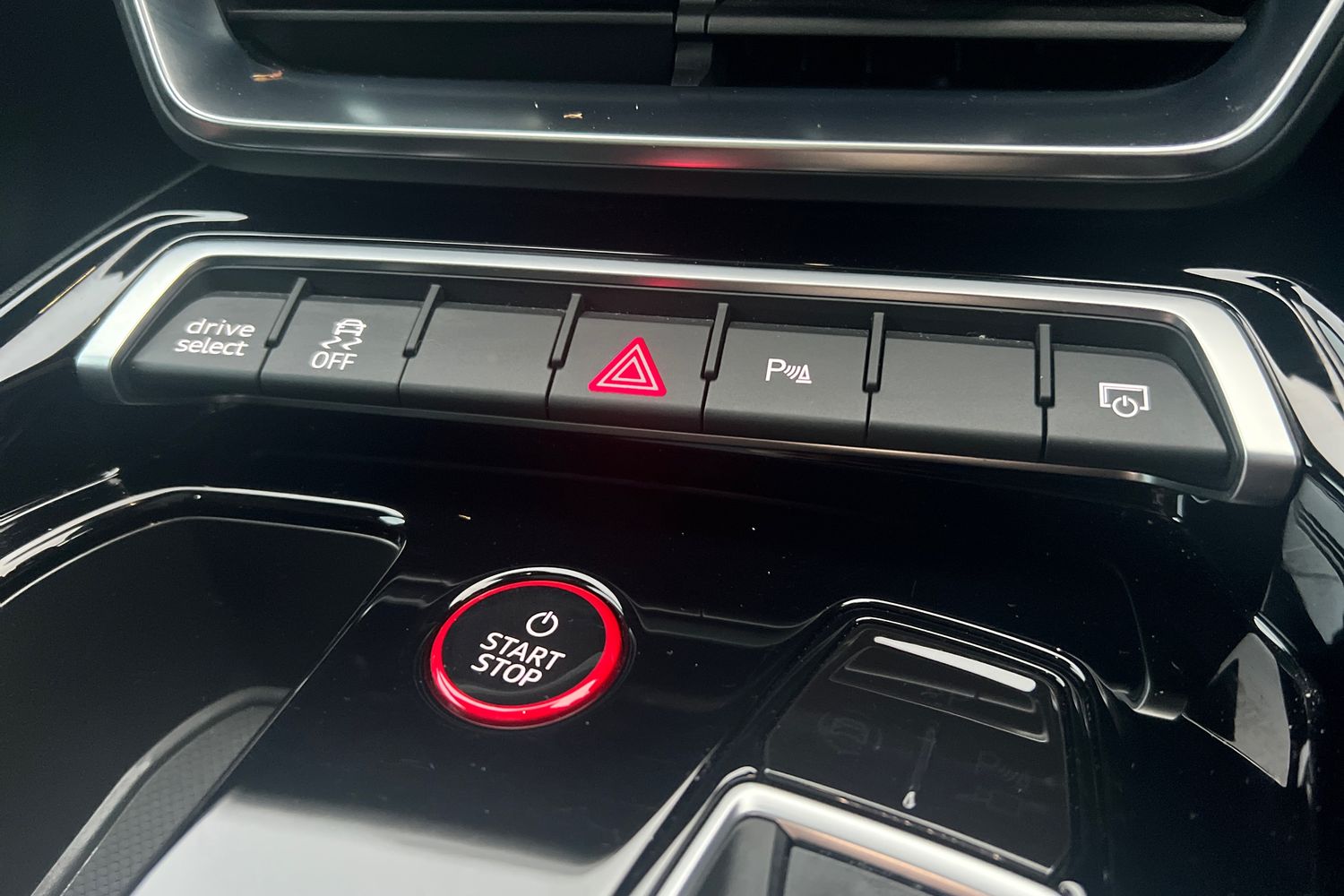 Used Audi e-tron GT 2023 for sale - 76683926: Photo 39