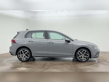 Used Volkswagen Golf 2022 for sale - 77638204: Photo