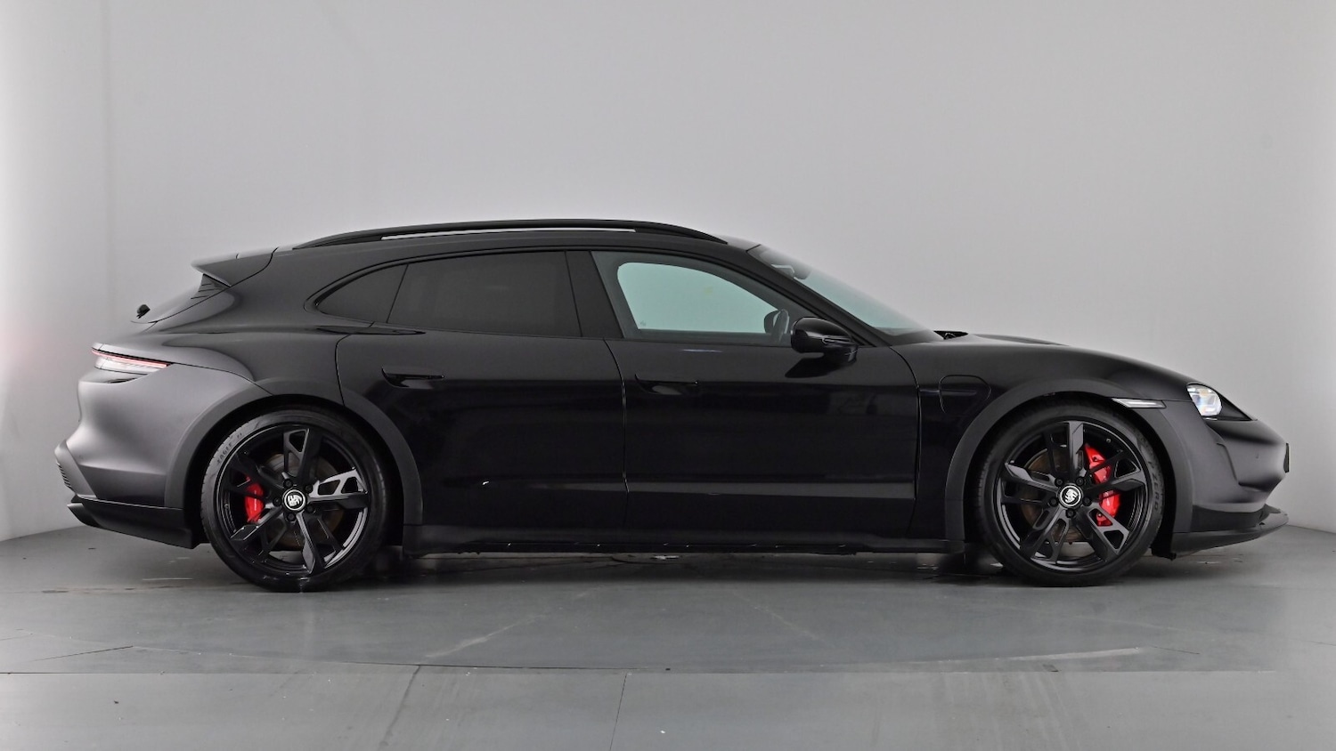 Used Porsche Taycan 2021 for sale - 77982970: Photo 3