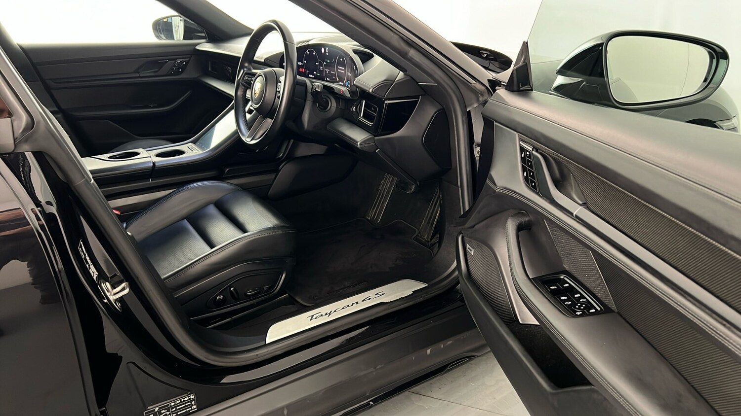 Used Porsche Taycan 2021 for sale - 77982970: Photo 33