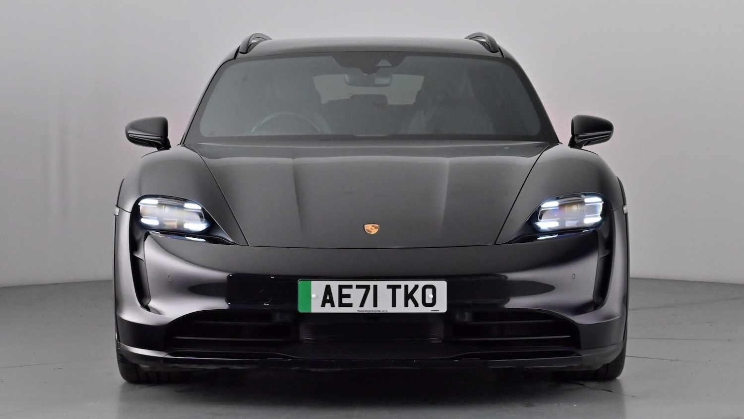 Used Porsche Taycan 2021 for sale - 77982970: Photo 4