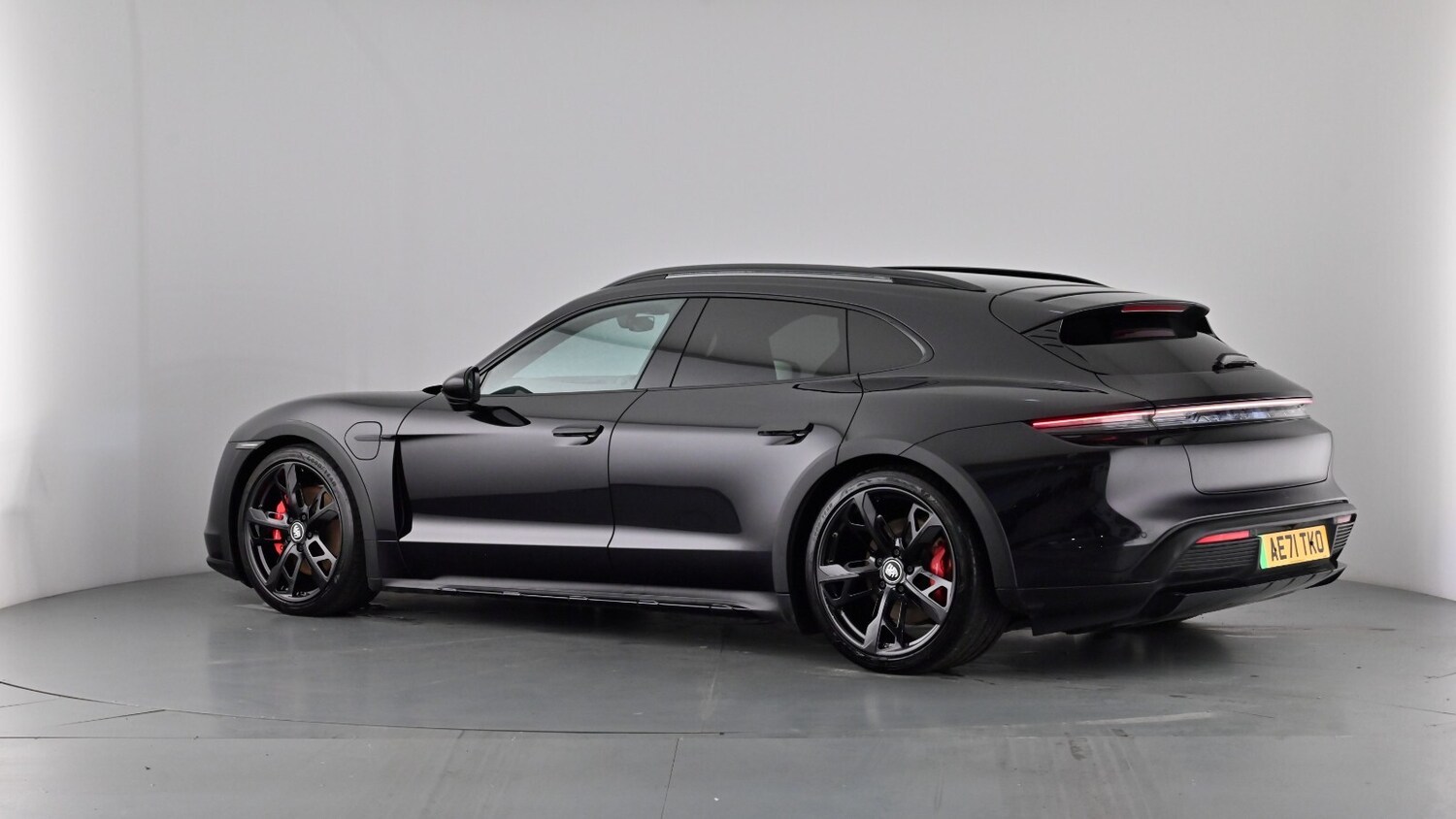 Used Porsche Taycan 2021 for sale - 77982970: Photo 45