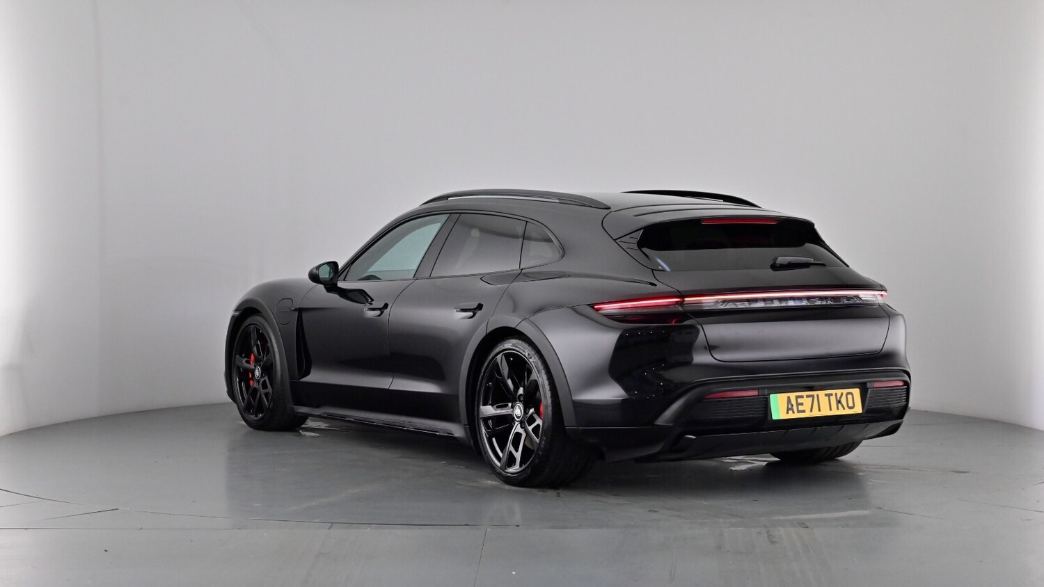 Used Porsche Taycan 2021 for sale - 77982970: Photo 47