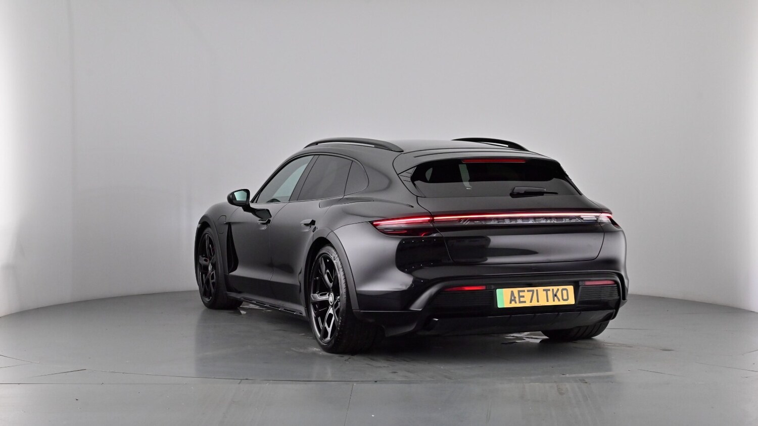 Used Porsche Taycan 2021 for sale - 77982970: Photo 48