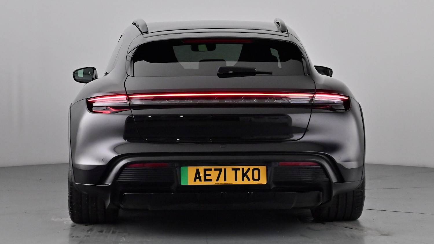 Used Porsche Taycan 2021 for sale - 77982970: Photo 5