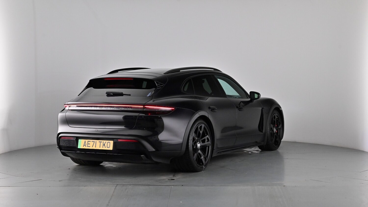 Used Porsche Taycan 2021 for sale - 77982970: Photo 53