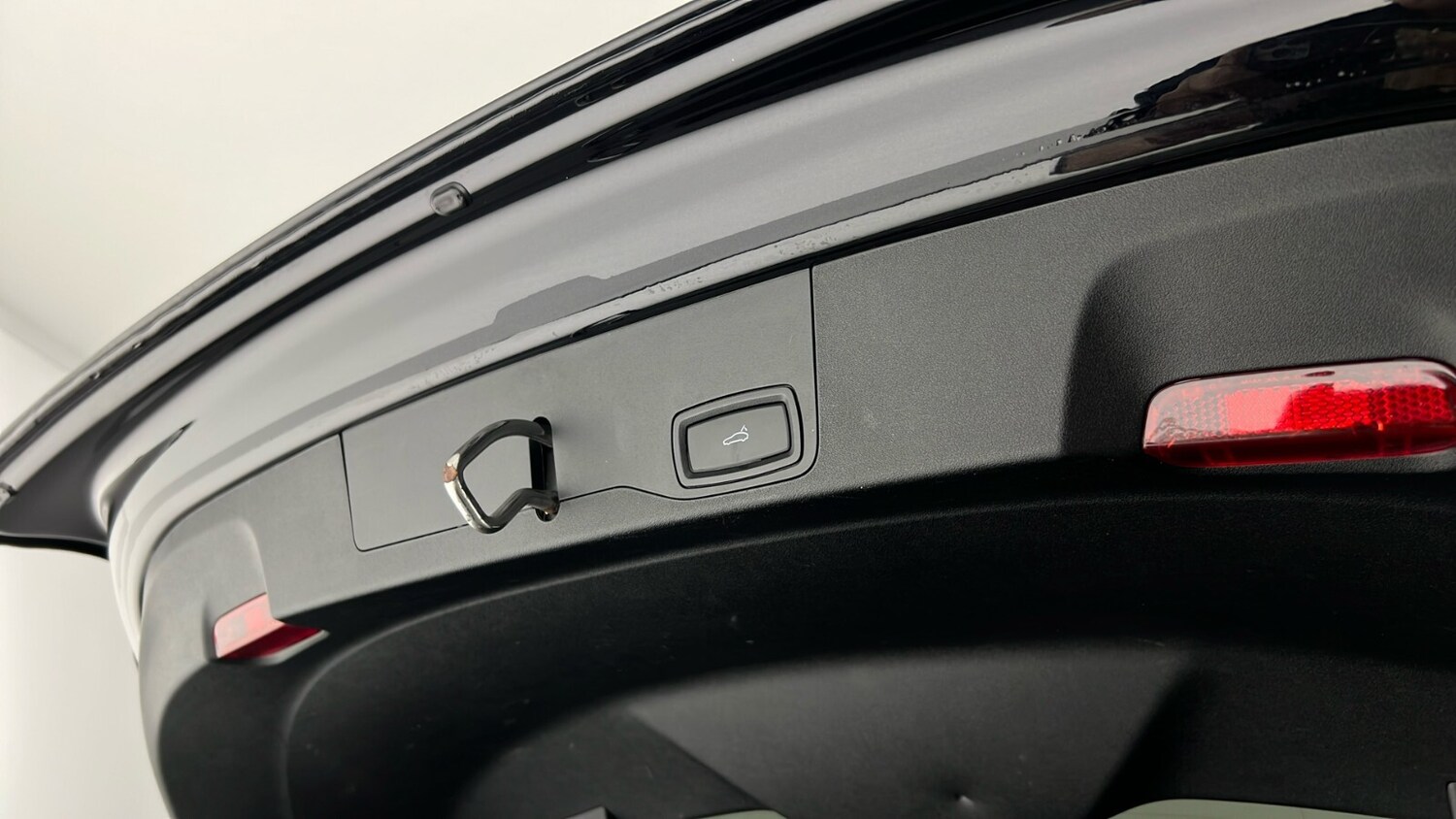 Used Porsche Taycan 2021 for sale - 77982970: Photo 68