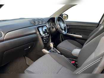 Used Suzuki Vitara 2021 for sale - 76683900: Photo