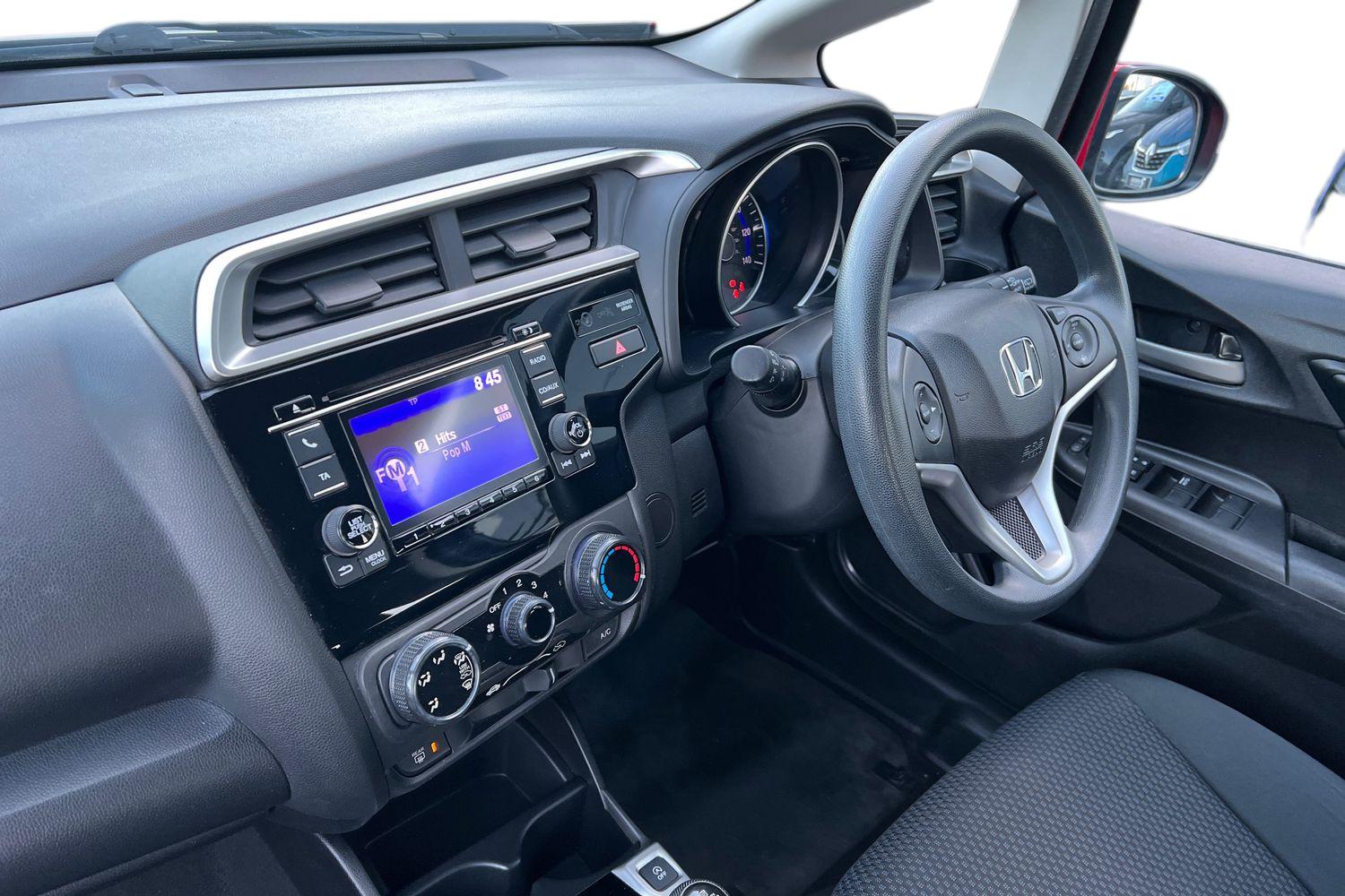 Used Honda Jazz 2019 for sale - 77111496: Photo 2