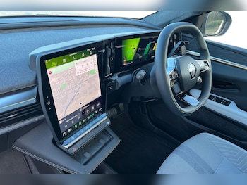 Used Renault Scenic E-Tech 2024 for sale - 76683930: Photo