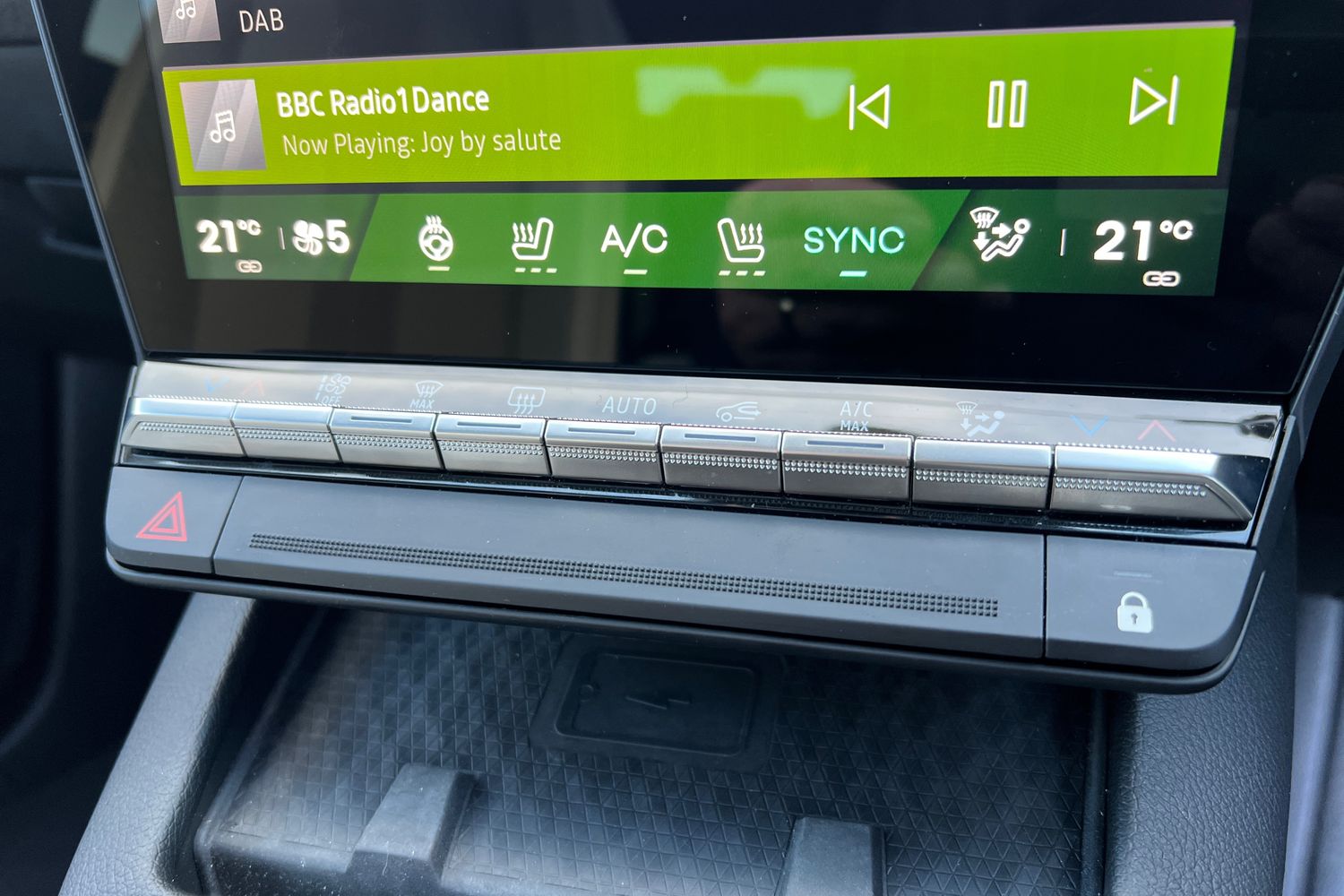 Used Renault Scenic E-Tech 2024 for sale - 76683930: Photo 30