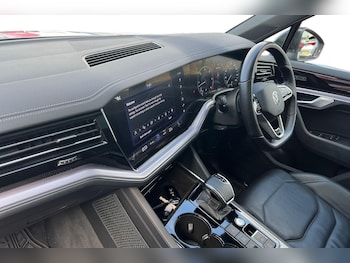 Used Volkswagen Touareg 2023 for sale - 77614422: Photo