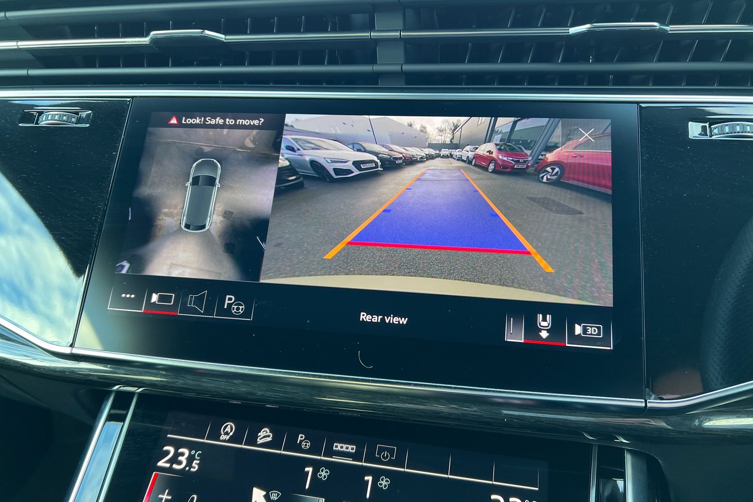 Used Audi Q8 2023 for sale - 77122596: Photo 33