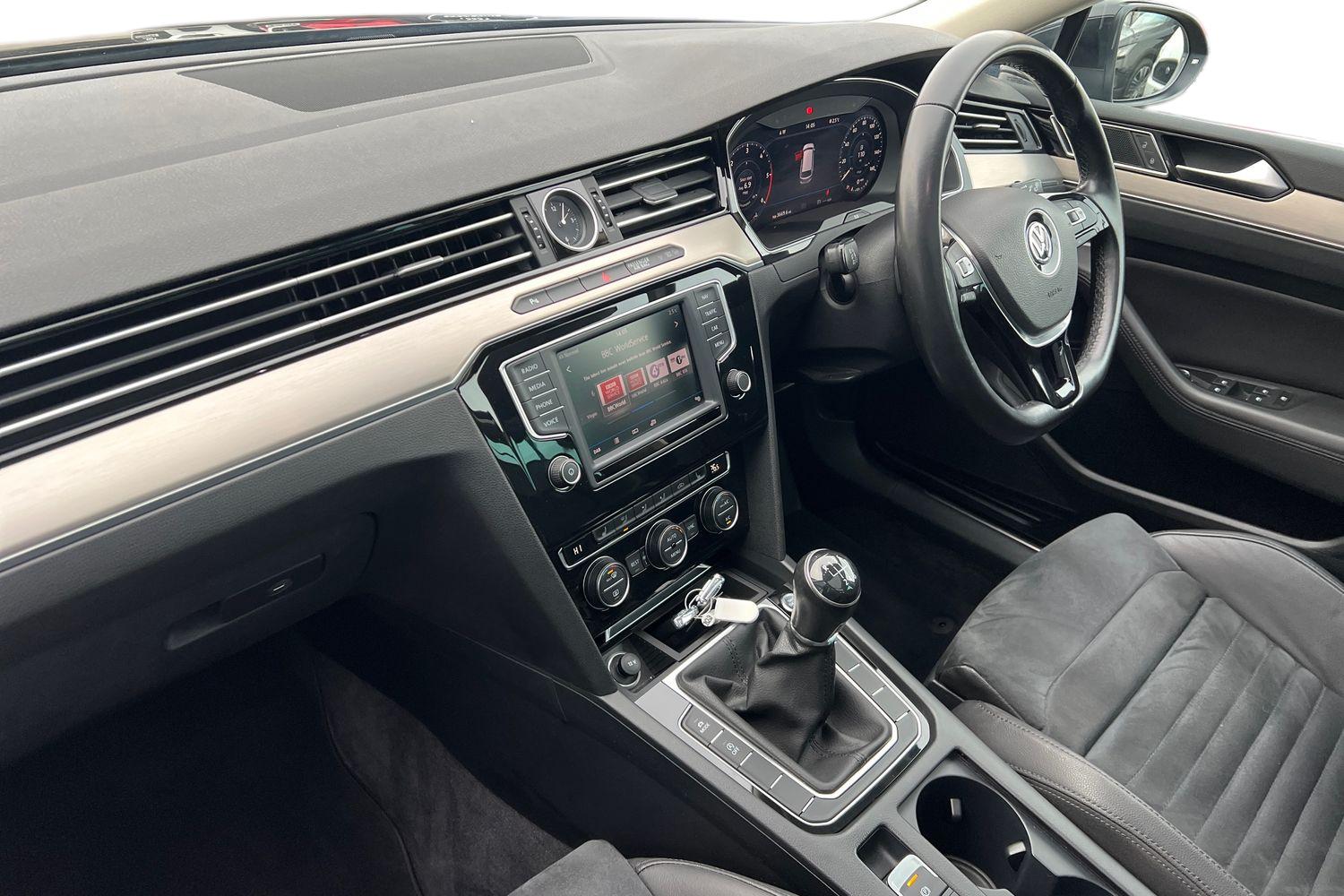 Used Volkswagen Passat 2017 for sale - 77092648: Photo 2