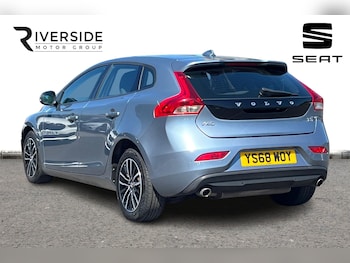 Used Volvo V40 2018 for sale - 78977968: Photo