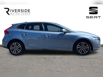 Used Volvo V40 2018 for sale - 78977968: Photo
