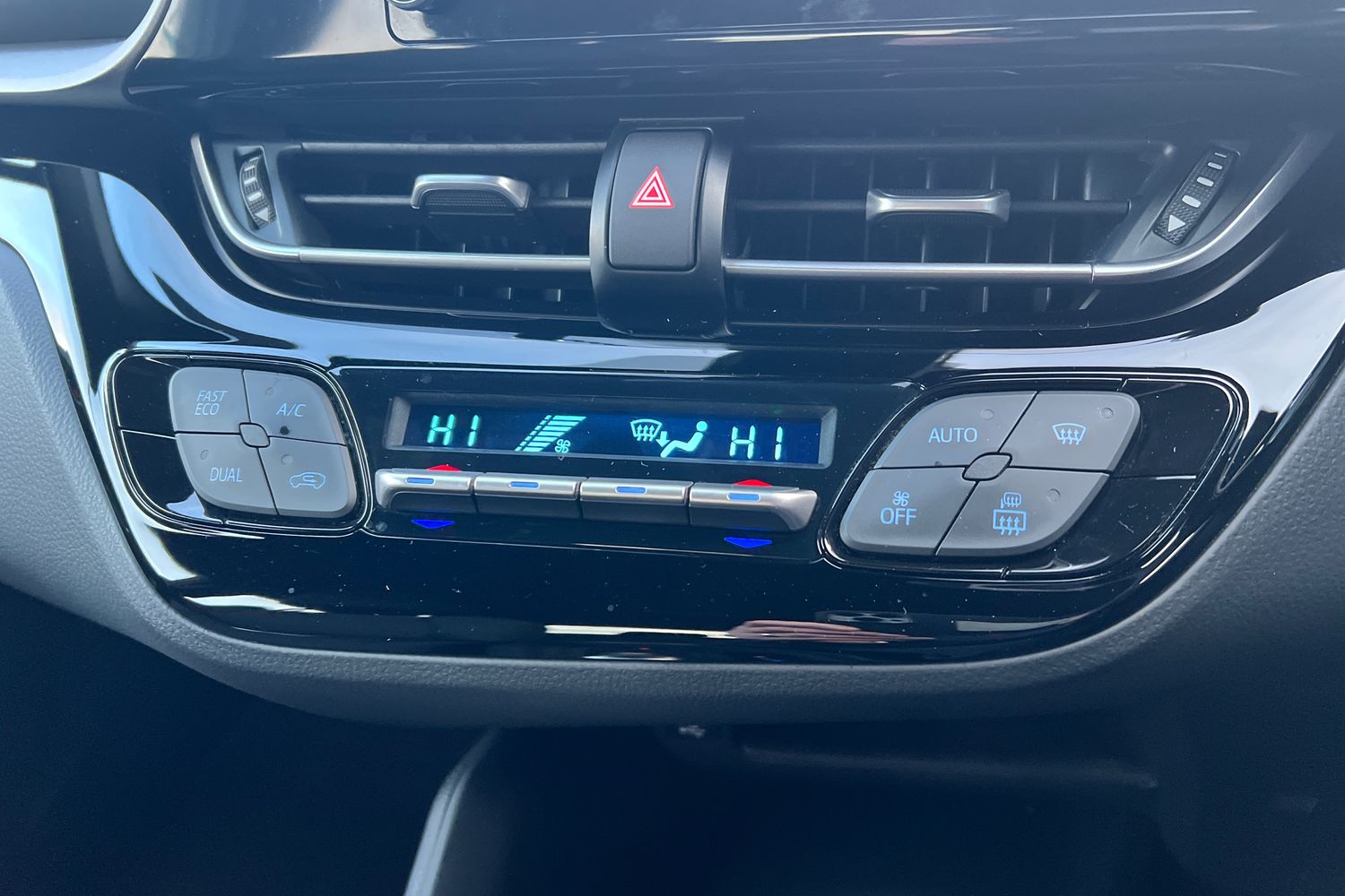 Used Toyota C-HR 2023 for sale - 76683903: Photo 26