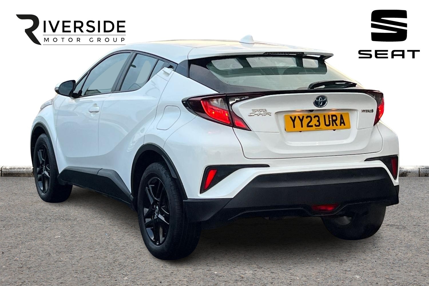 Used Toyota C-HR 2023 for sale - 76683903: Photo 3