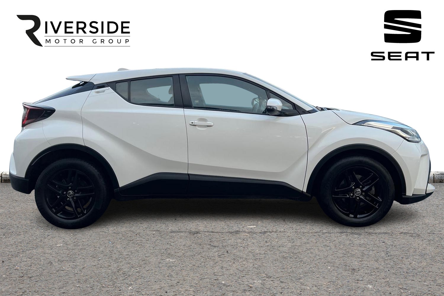 Used Toyota C-HR 2023 for sale - 76683903: Photo 4