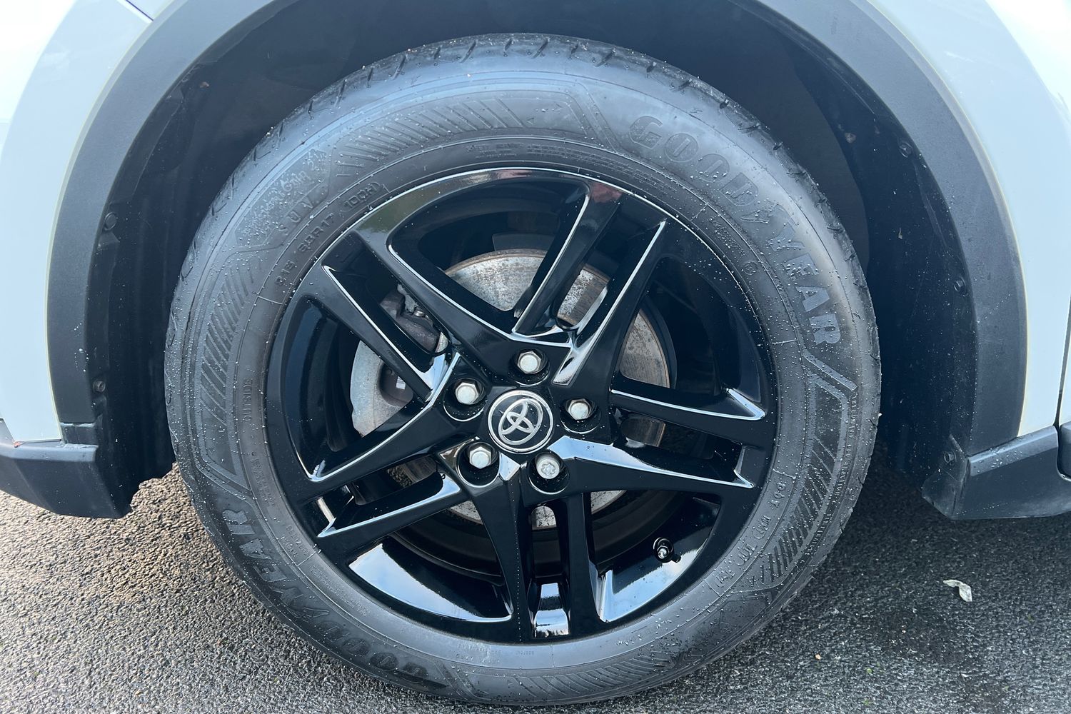 Used Toyota C-HR 2023 for sale - 76683903: Photo 40