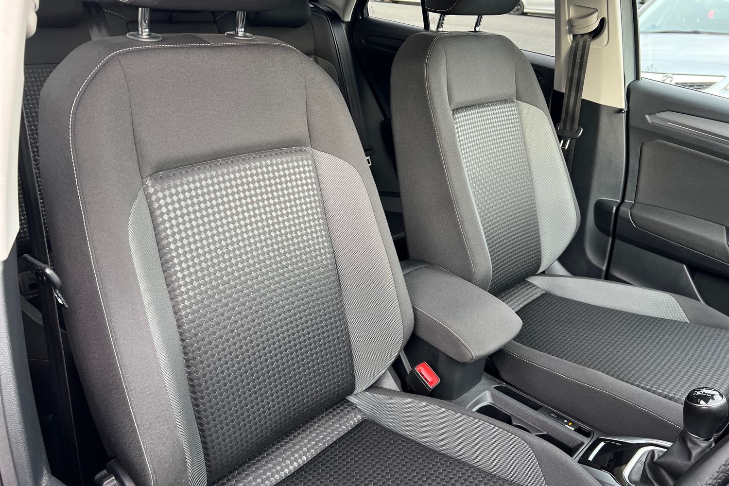 Used Volkswagen T-Roc 2021 for sale - 76683949: Photo 11