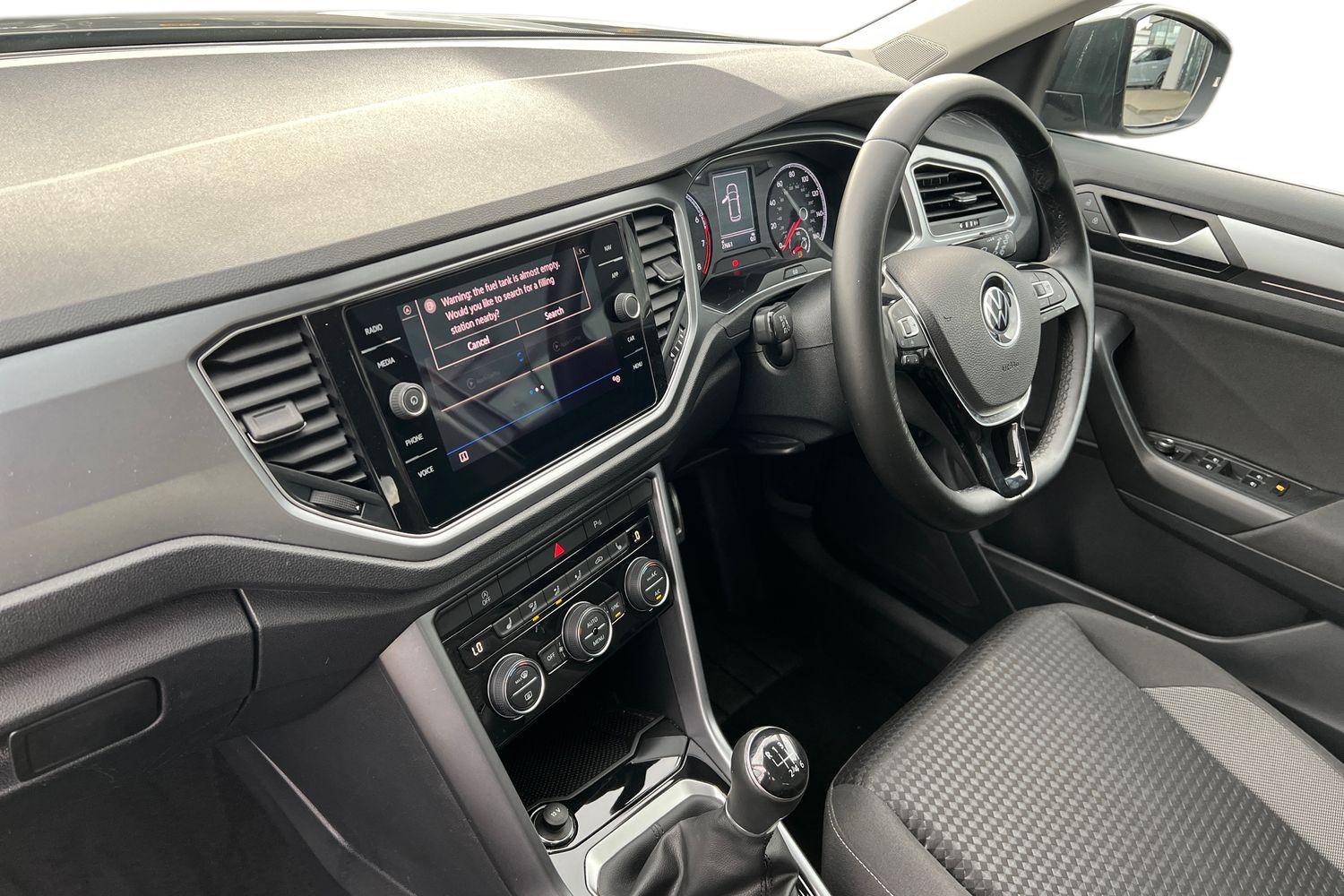 Used Volkswagen T-Roc 2021 for sale - 76683949: Photo 2