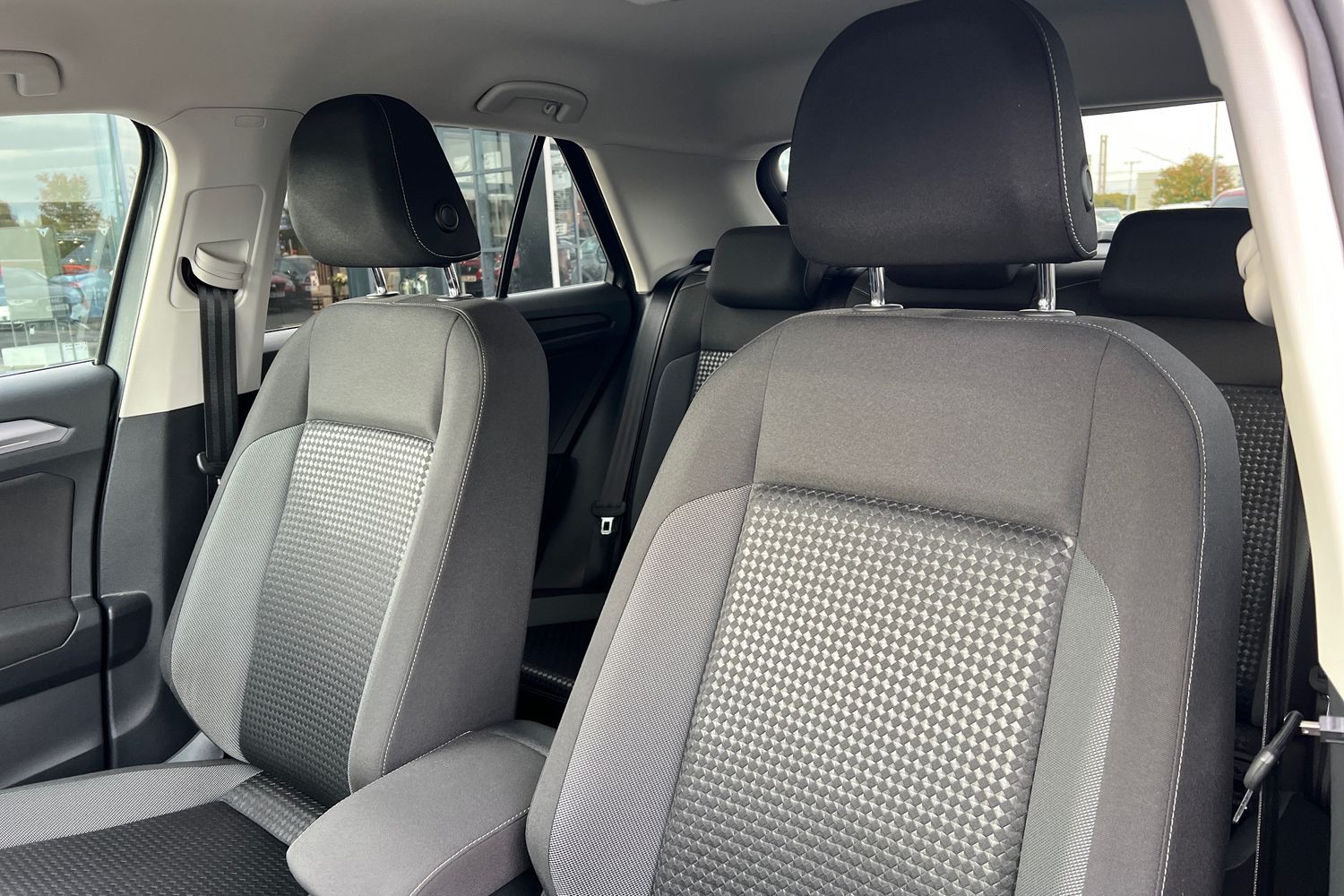 Used Volkswagen T-Roc 2021 for sale - 76683949: Photo 21