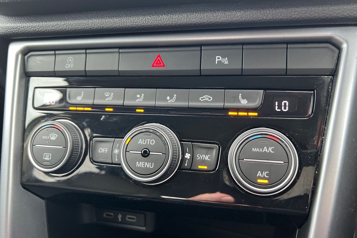 Used Volkswagen T-Roc 2021 for sale - 76683949: Photo 25