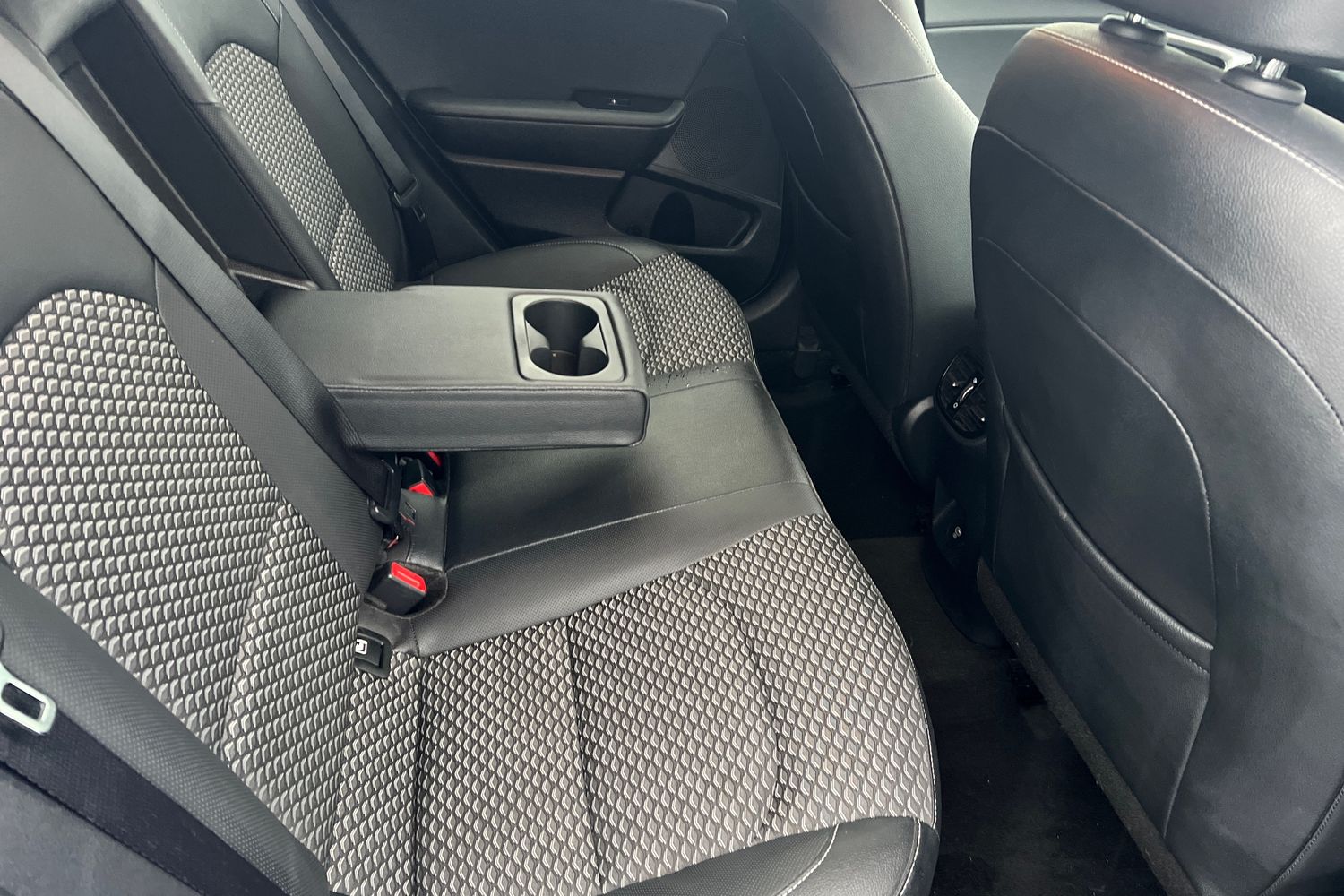 Used Kia XCeed 2023 for sale - 76874346: Photo 36