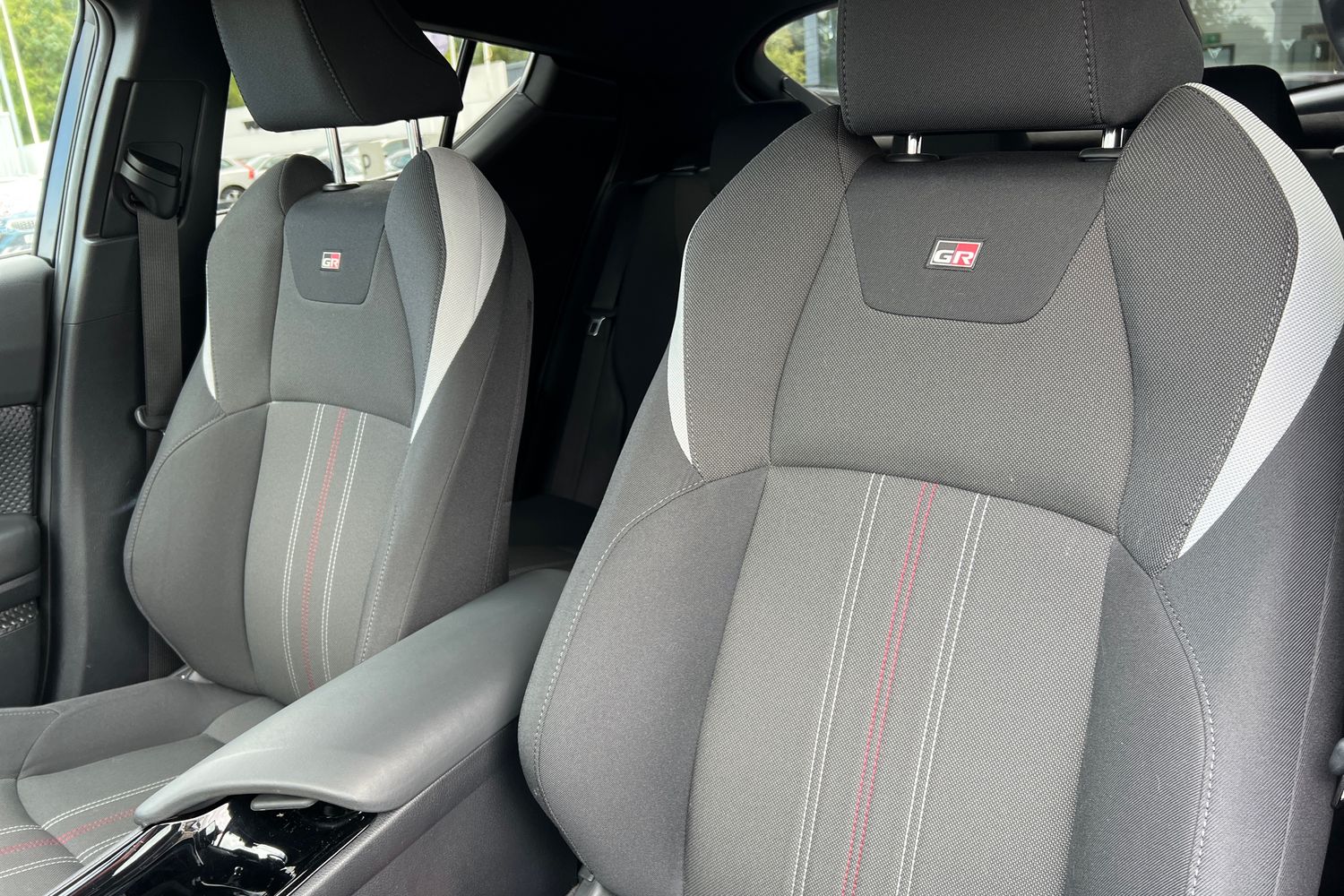 Used Toyota C-HR 2021 for sale - 76683890: Photo 11