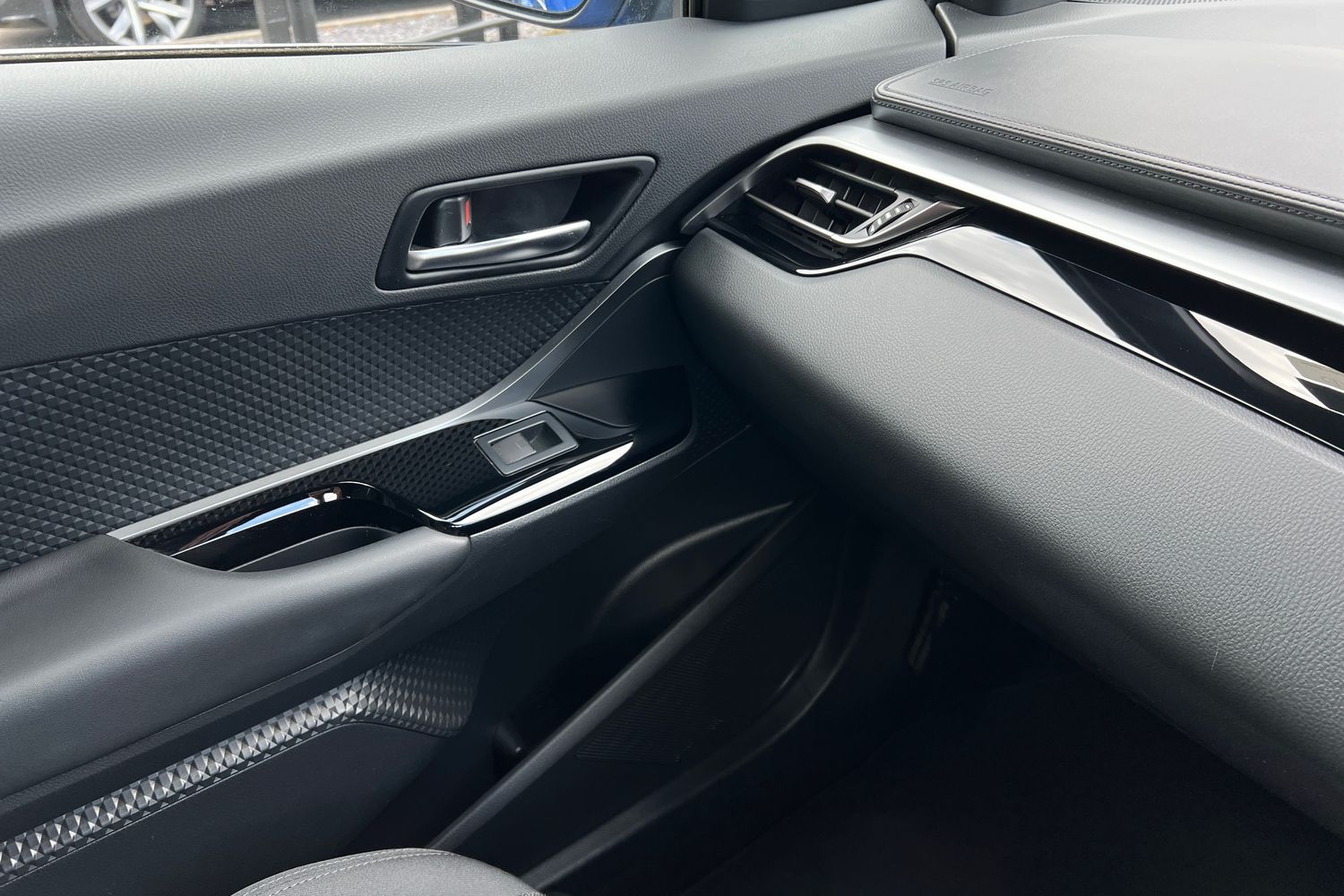 Used Toyota C-HR 2021 for sale - 76683890: Photo 28