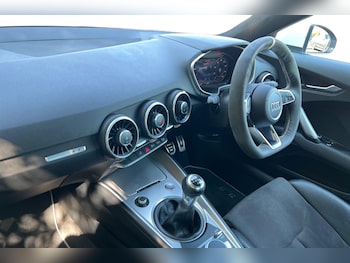 Used Audi TT 2015 for sale - 79497449: Photo