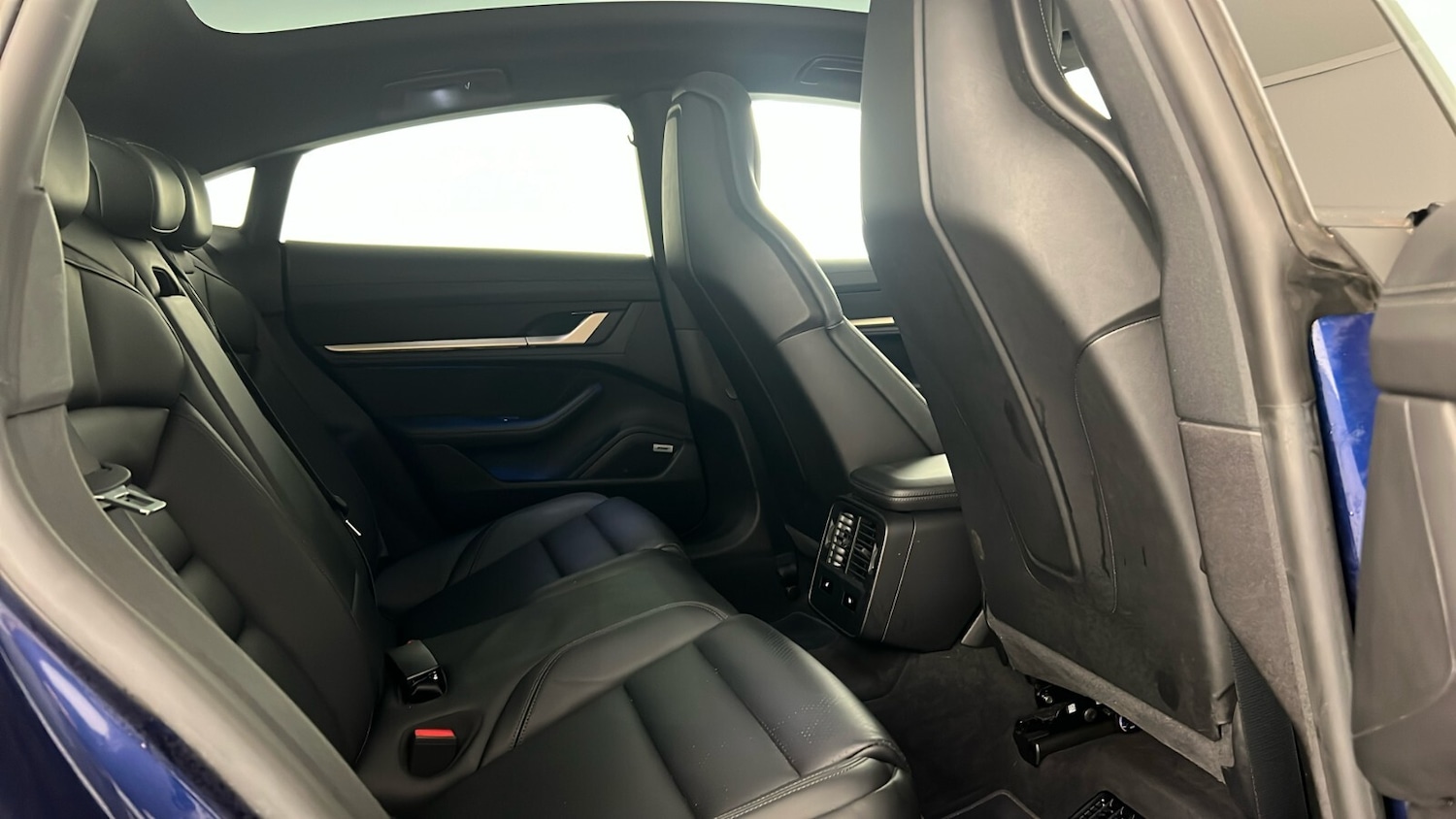 Used Porsche Taycan 2021 for sale - 77372999: Photo 13