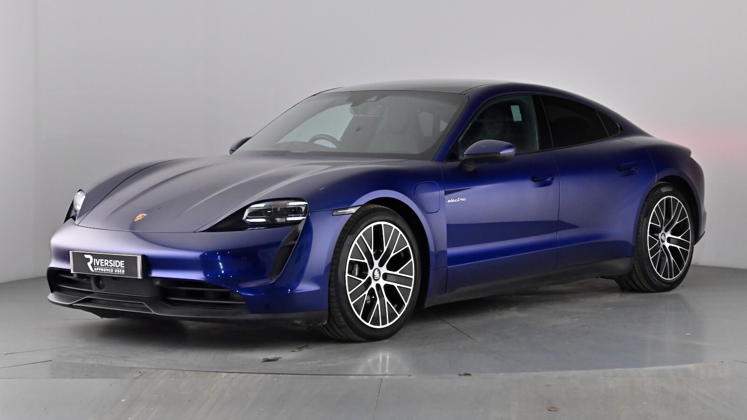 Used Porsche Taycan 2021 for sale - 77372999: Photo 6