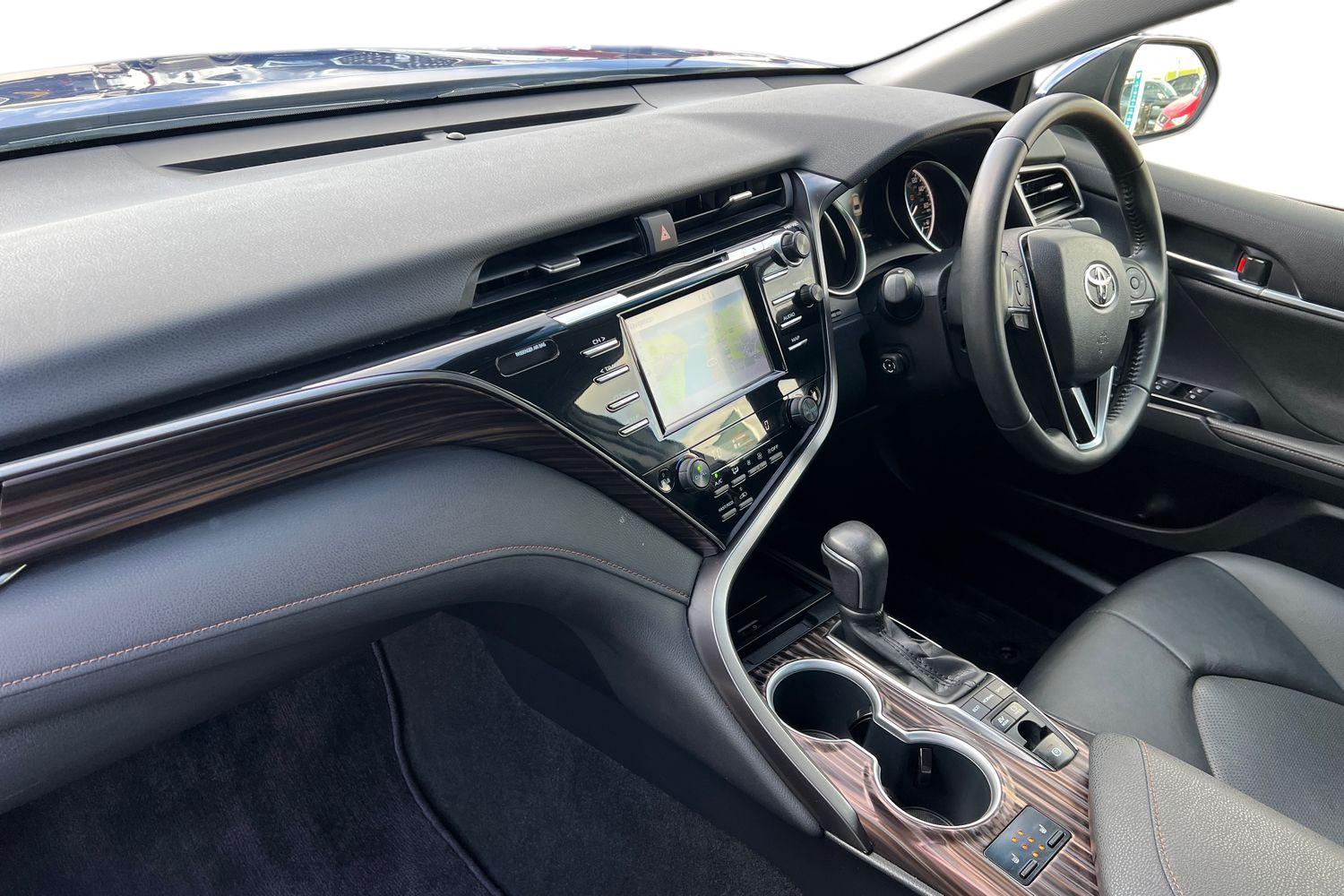 Used Toyota Camry 2020 for sale - 77614446: Photo 2