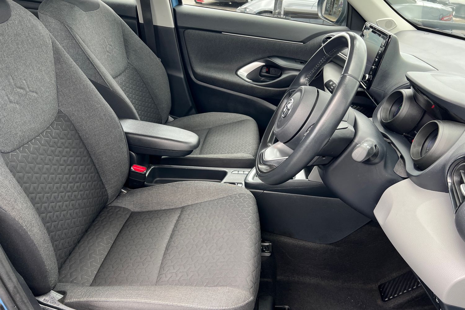 Used Toyota Yaris Cross 2022 for sale - 76683916: Photo 15