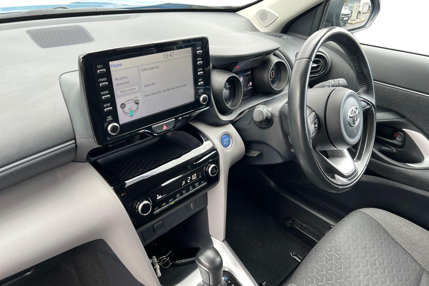 Used Toyota Yaris Cross 2022 for sale - 76683916: Photo 2