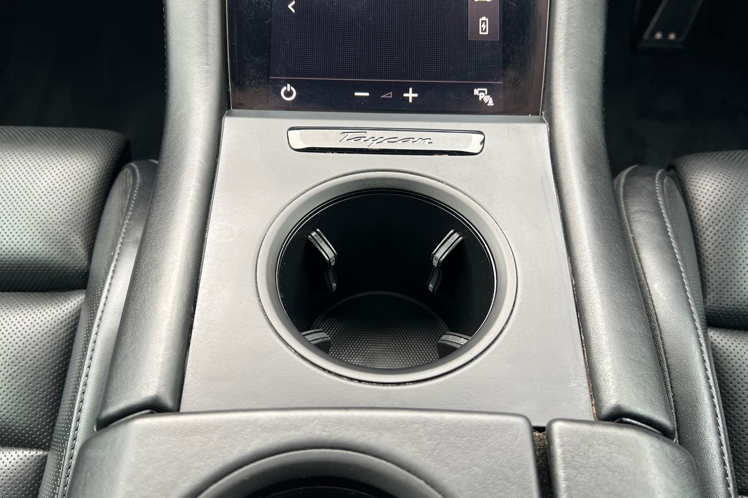 Used Porsche Taycan 2022 for sale - 76683879: Photo 12